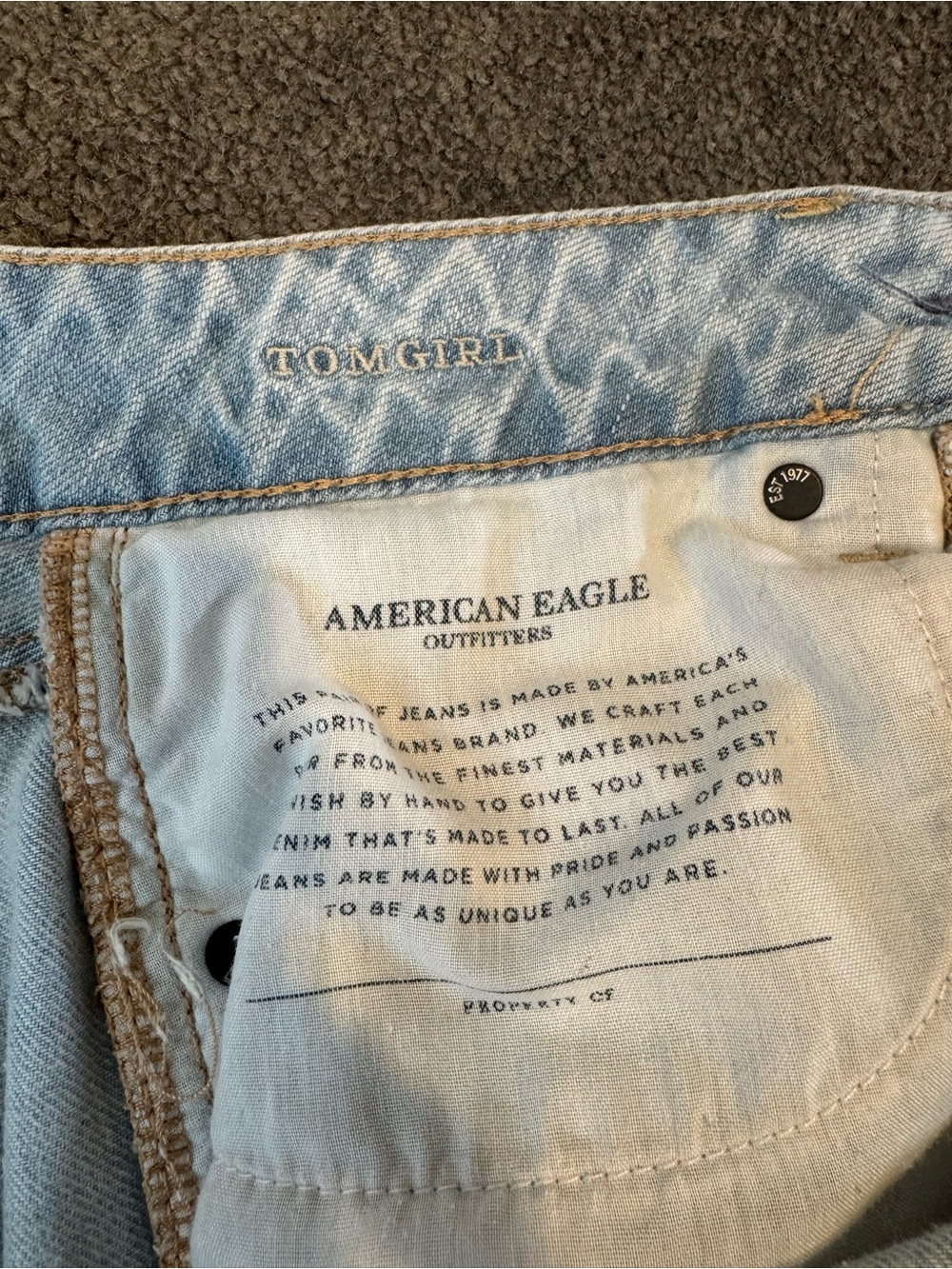 American Eagle Tomgirl Jeans - Picture 8 of 9